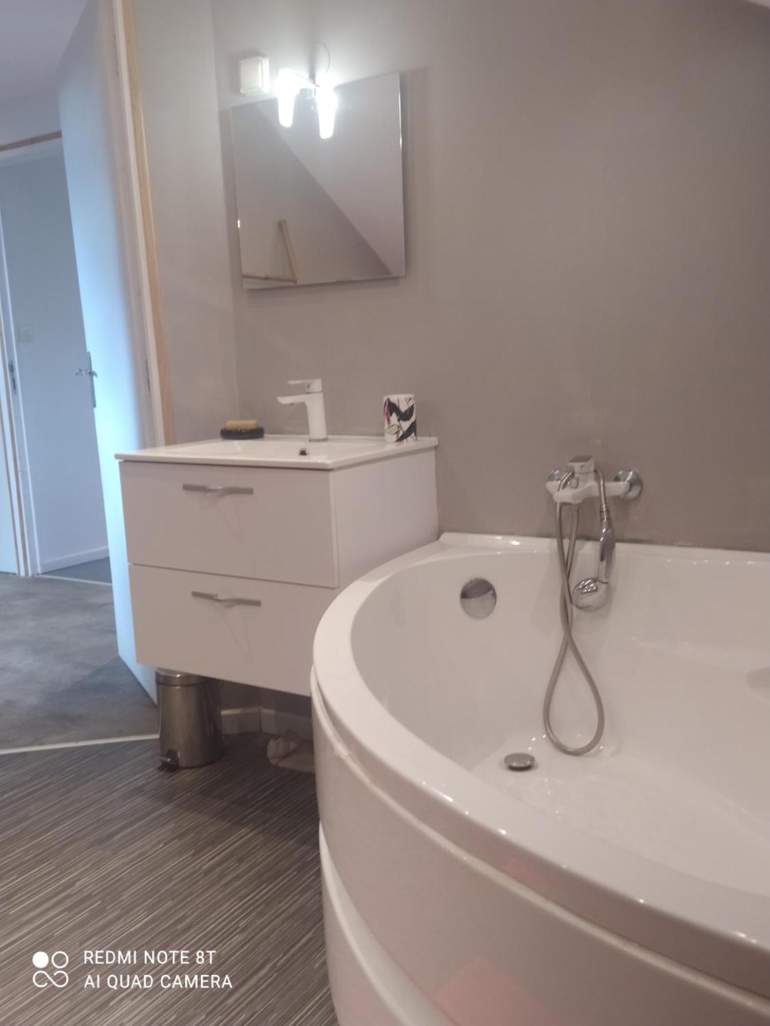 Petit Appartement Dans Une Maison Individuelle Le Tampon Extérieur photo